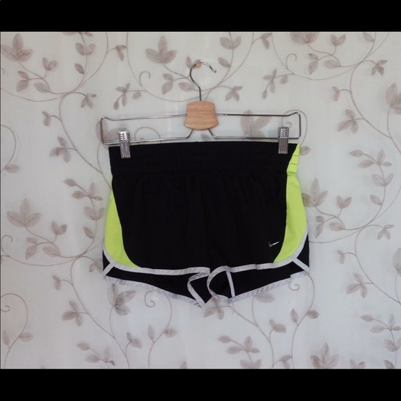 Nike Shorts - Picture 1 of 3